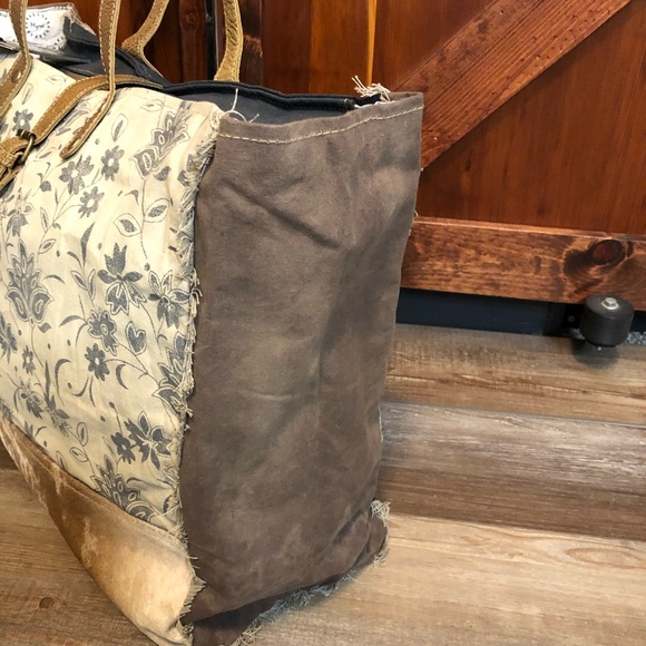 Myra Bag Floret Weekender Canvas upcycled xl tote - Picture 9 of 9